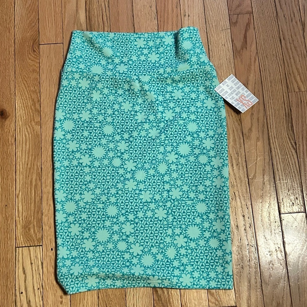 NWT Lularoe Cassie Pencil Skirt Green Floral Print‎ Size XS T46-13